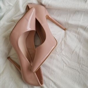 Nude pump high heels